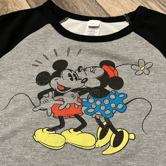 Mickey and Minnie sweatshirt - Picture 4 of 10